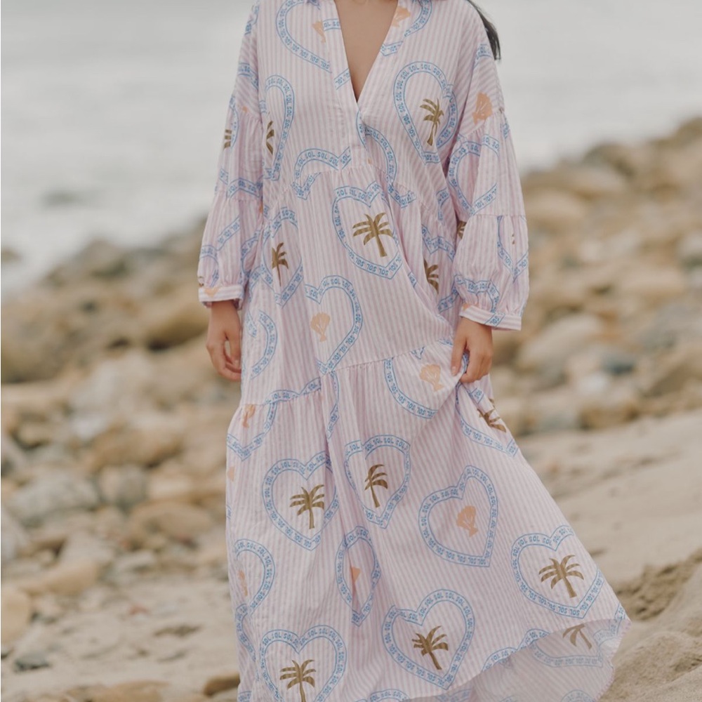 Elegant Pink and White Striped Swim Cover-Up - Picture 6 of 8